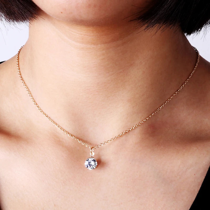 Collier solitaire  pendentif en cristal