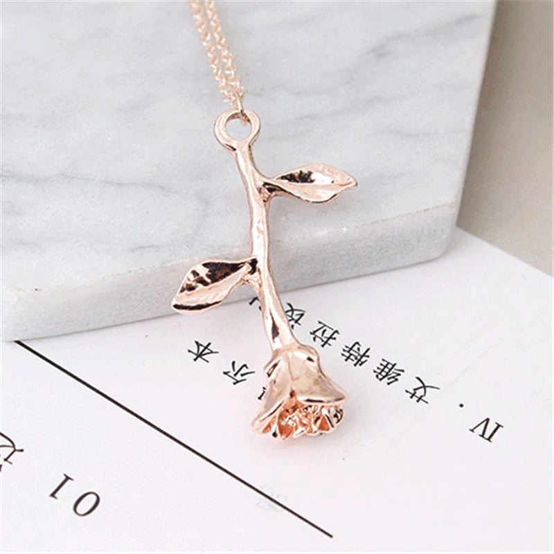 Collier pendentif rose
