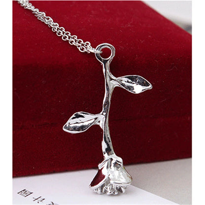 Collier pendentif rose