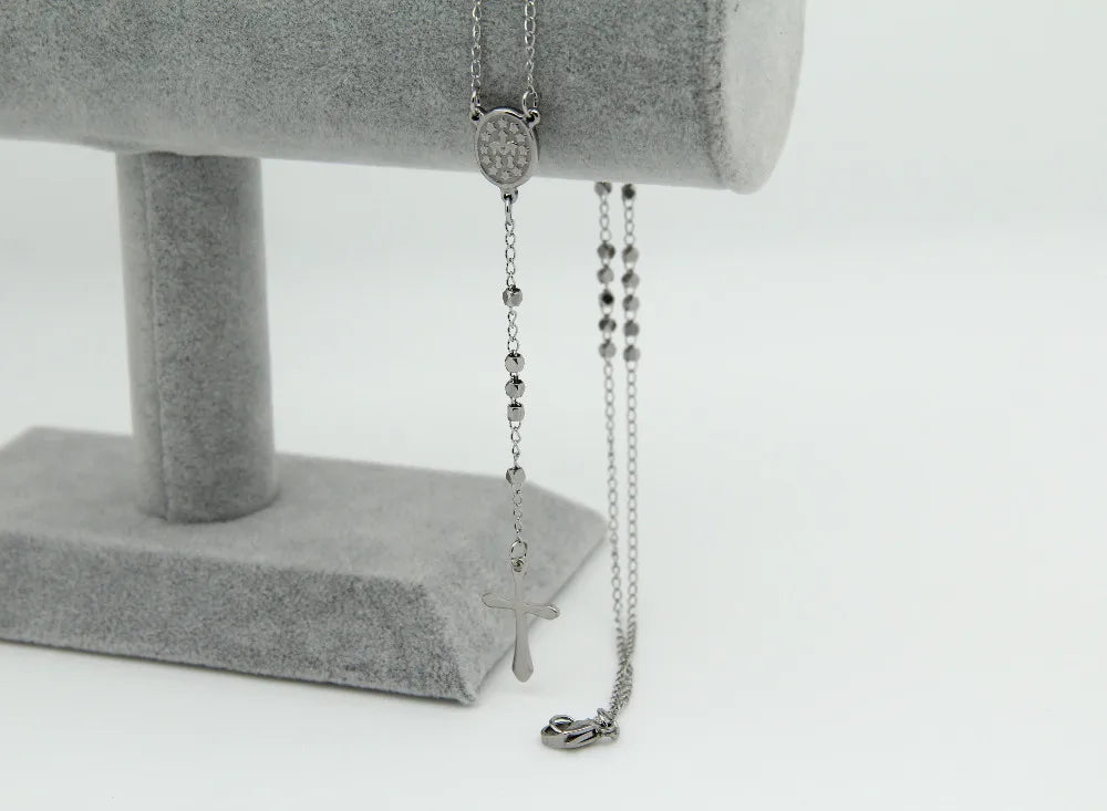 Collier chaîne sautoir avec croix