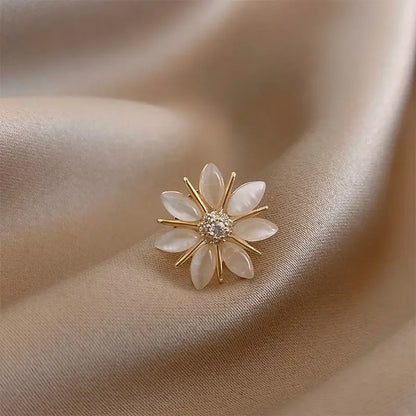 Broche fleur intemporelle