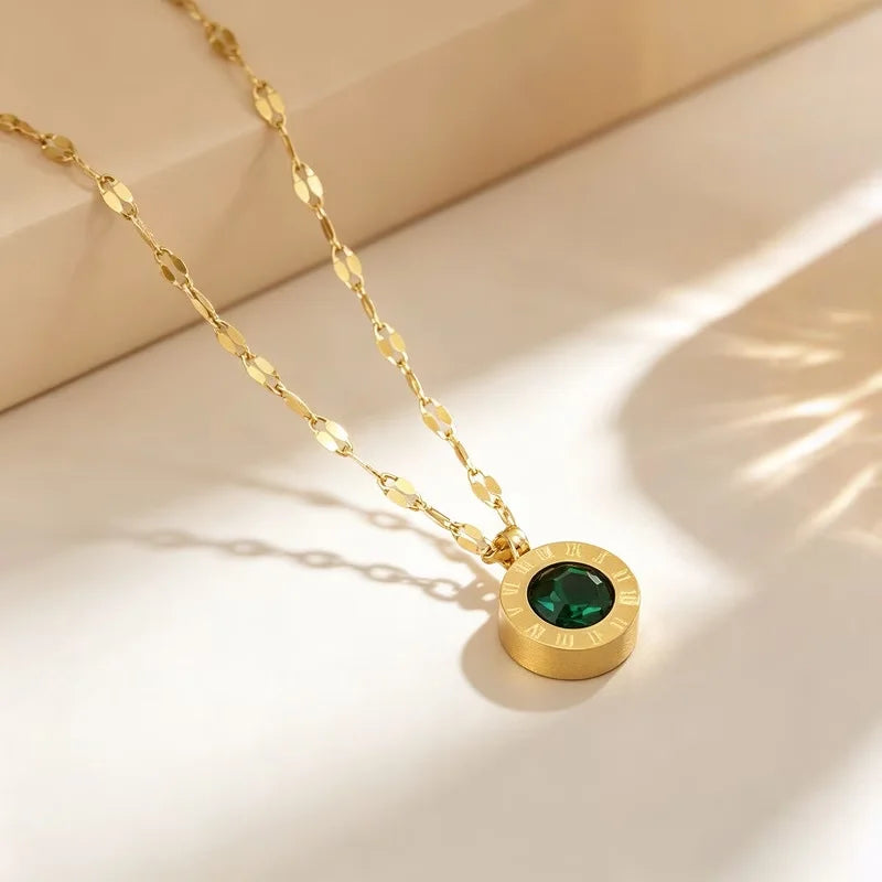Collier pendentif en plaqué or