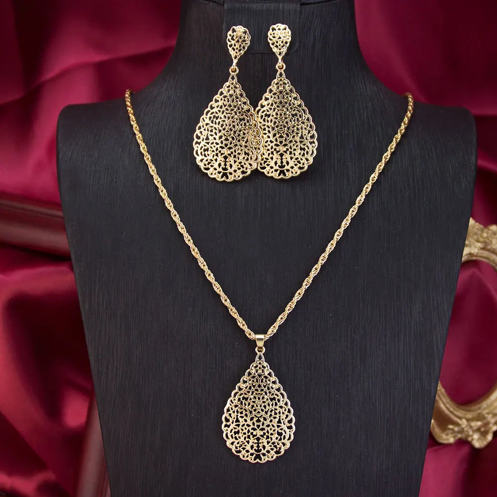 Boucles d'oreilles pendantes en doré