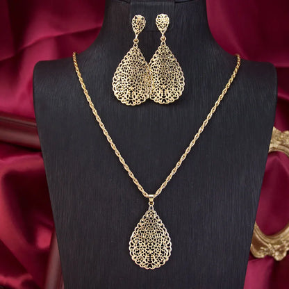 Boucles d'oreilles pendantes en doré