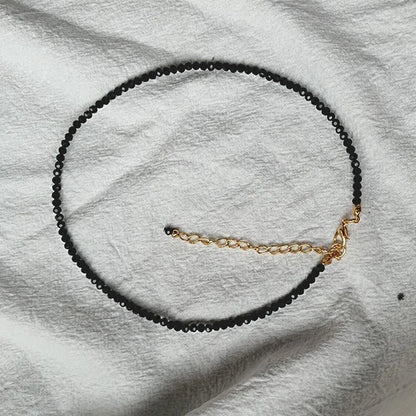 Collier ras de cou perles noires