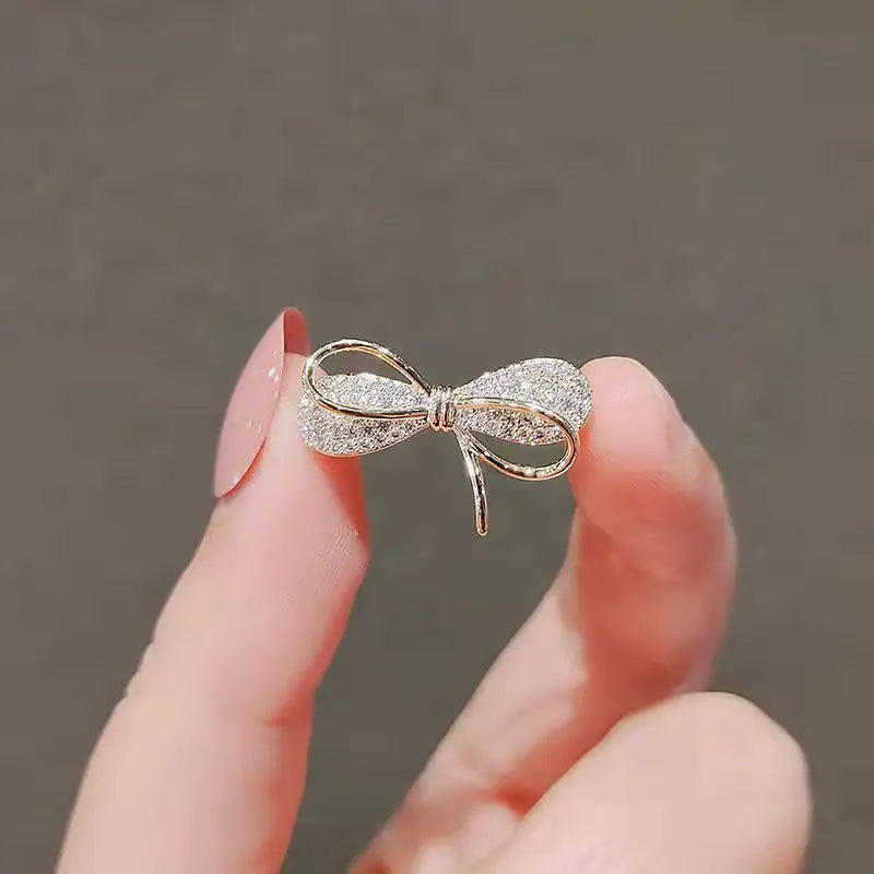 Broche fleur intemporelle