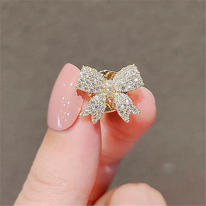 Broche fleur intemporelle