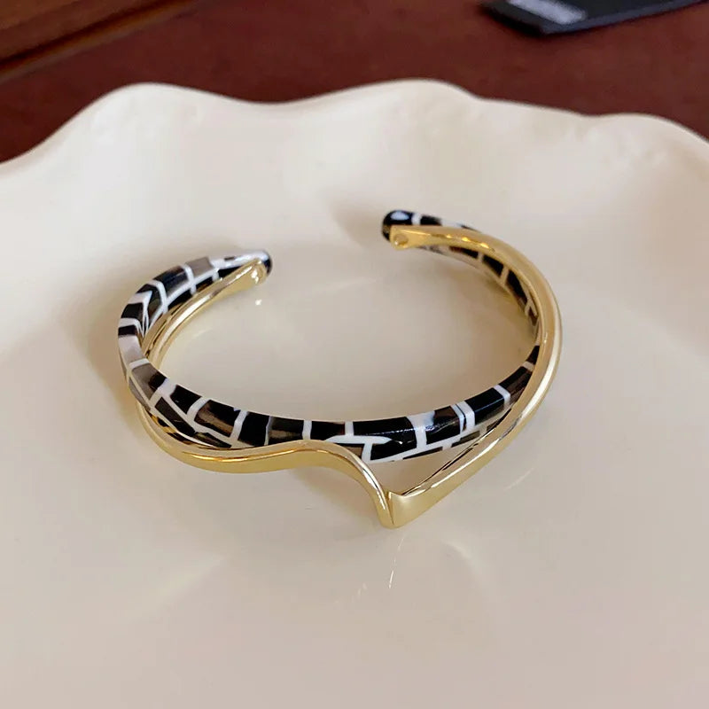 Bracelet géométrique intemporelle