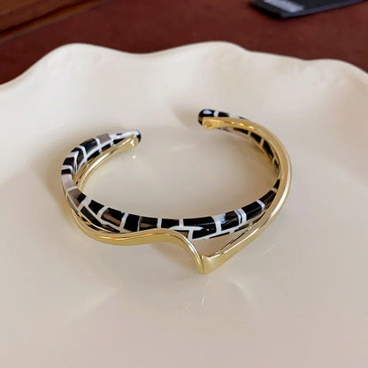 Bracelet géométrique intemporelle