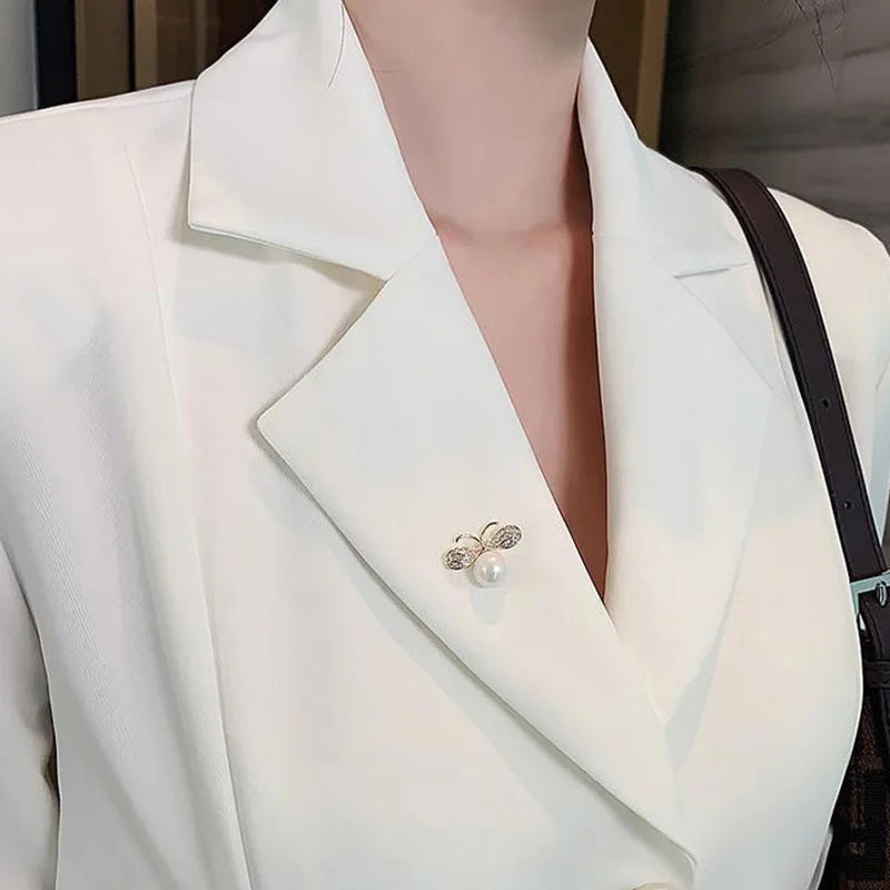 Broche fleur intemporelle