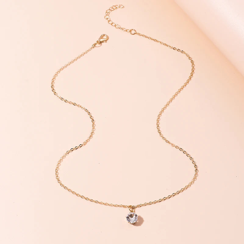 Collier solitaire  pendentif en cristal