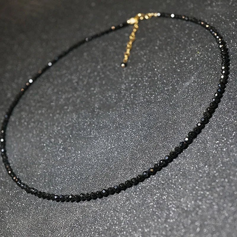 Collier ras de cou perles noires