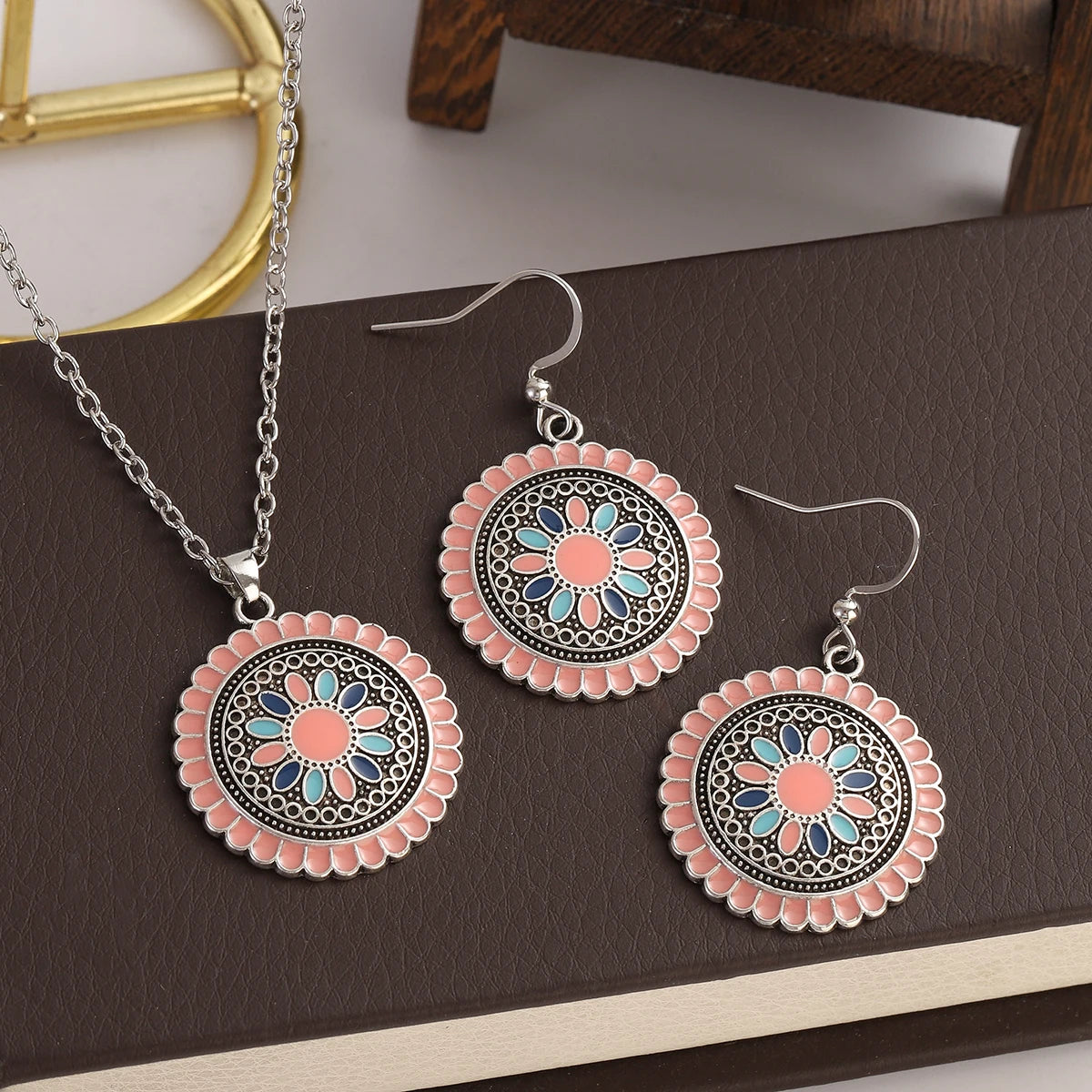 Boucles d'oreilles fleur moderne
