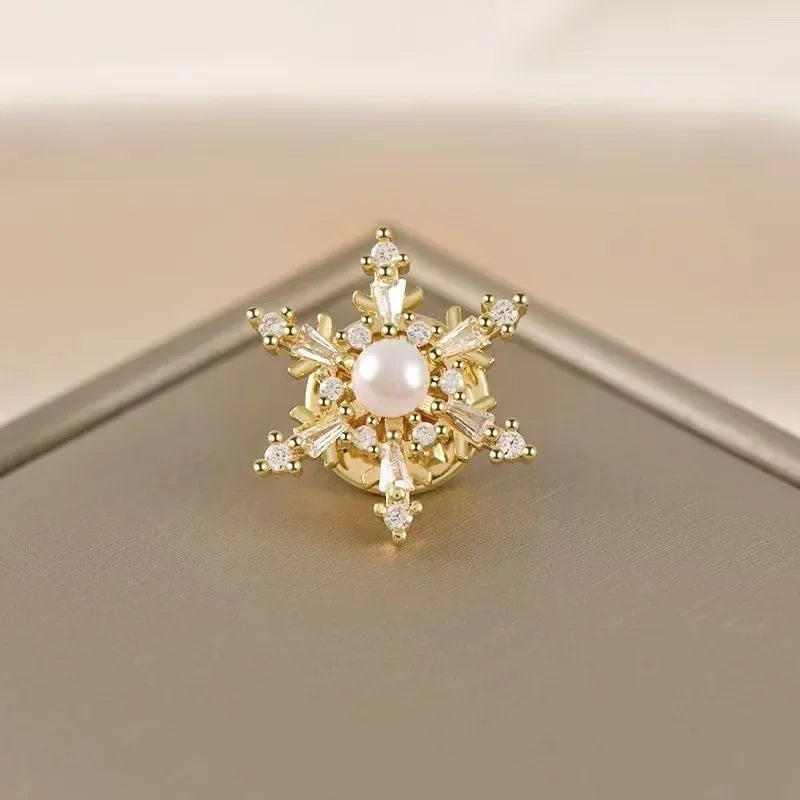 Broche fleur intemporelle
