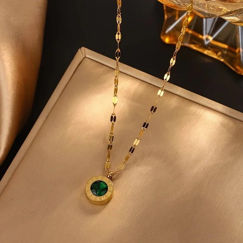 Collier pendentif en plaqué or