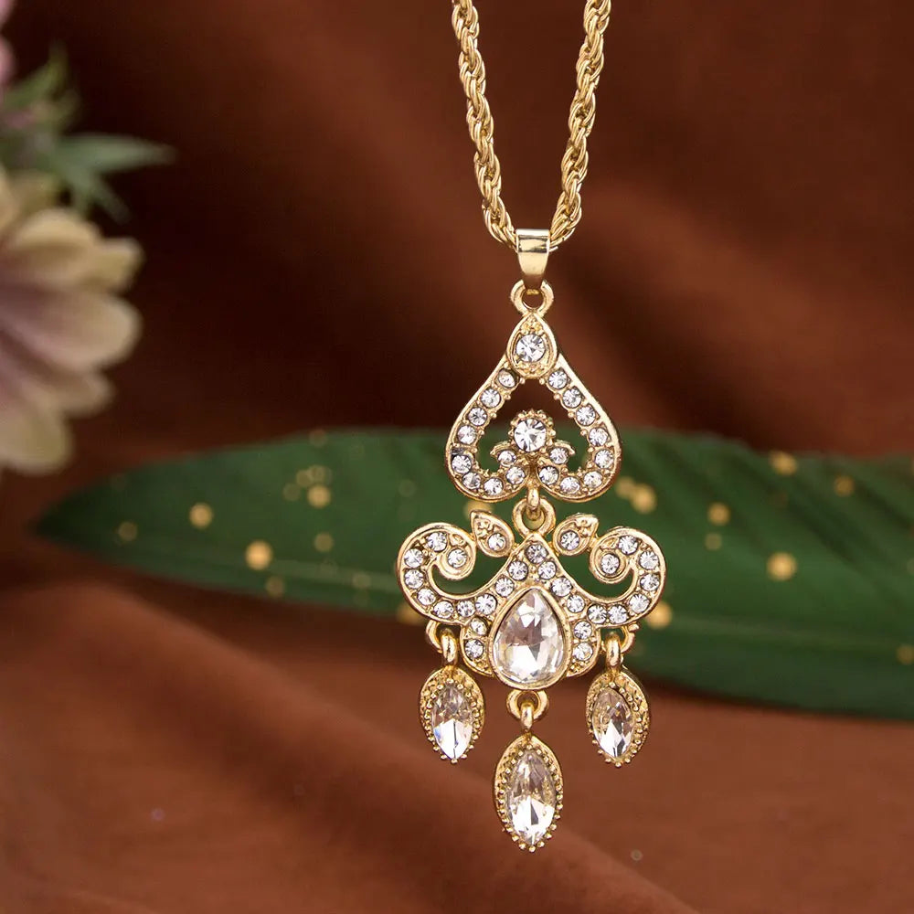 Collier pendentif en cristal élégante