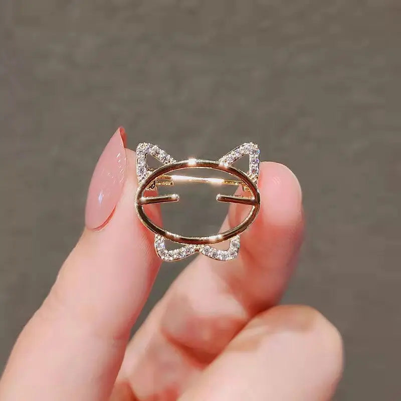 Broche fleur intemporelle