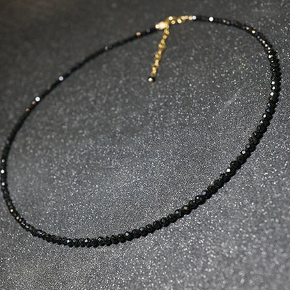Collier ras de cou perles noires