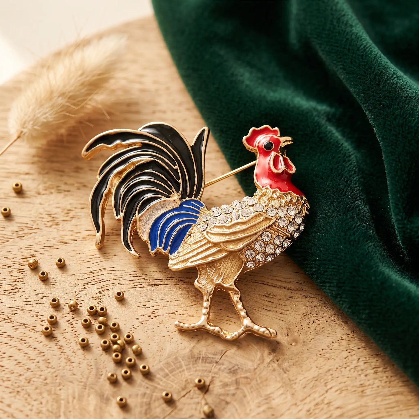 Broche coq en cristal