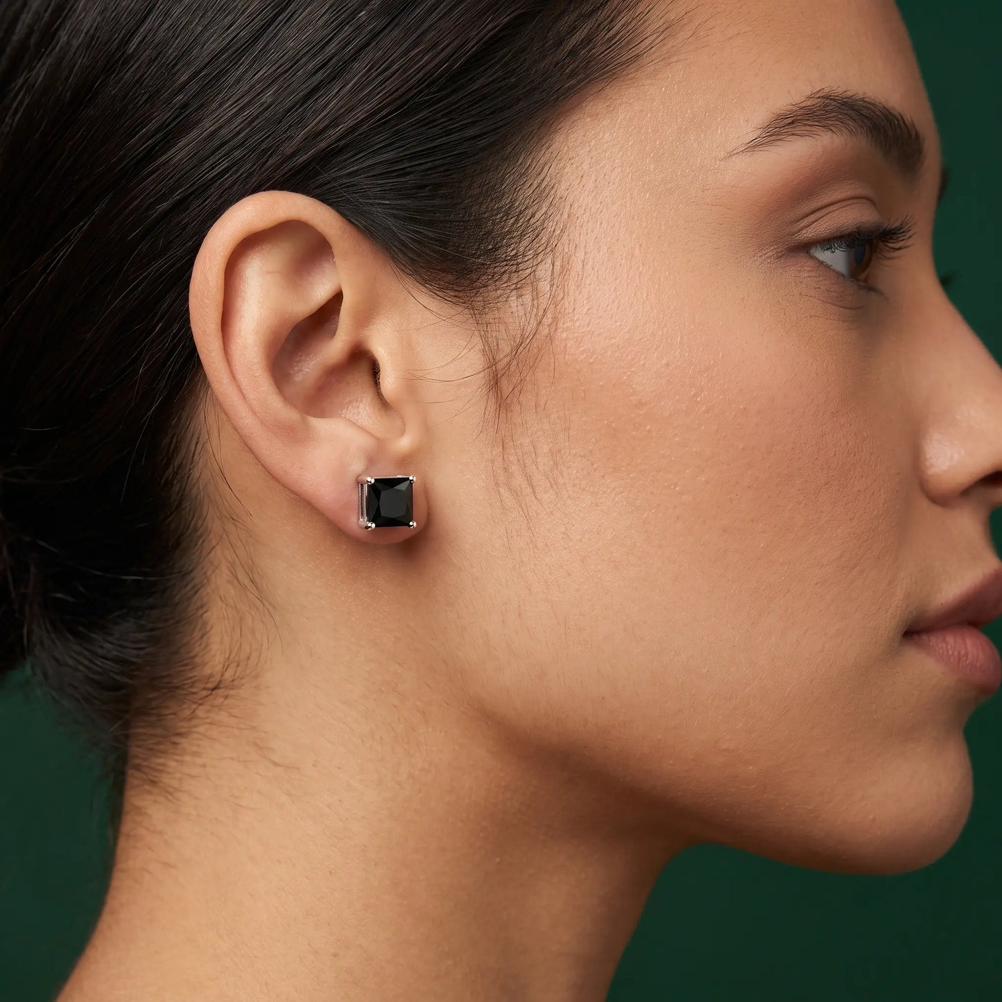 Boucles d'oreilles puces noires en argenté