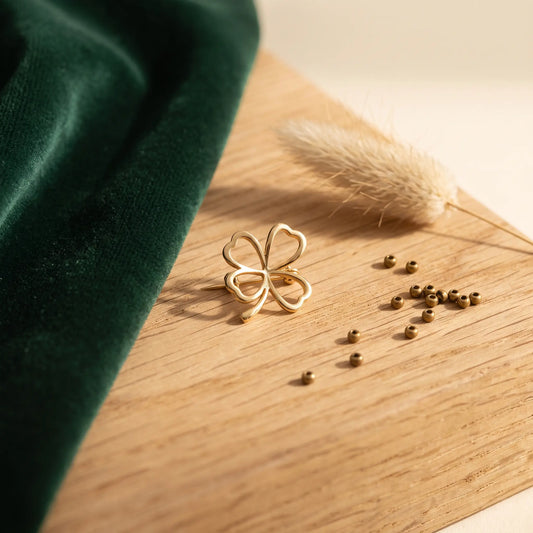 Broche fleur intemporelle